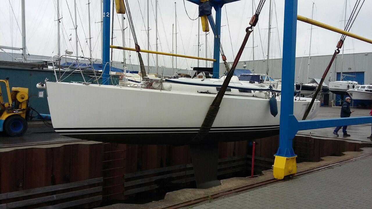 MaJic weer te water na 2 maanden gastvrijheid bij Yacht Painting